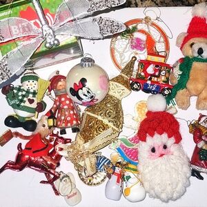 Christmas misc. ornaments sold as a lot only, condition shown in pictures